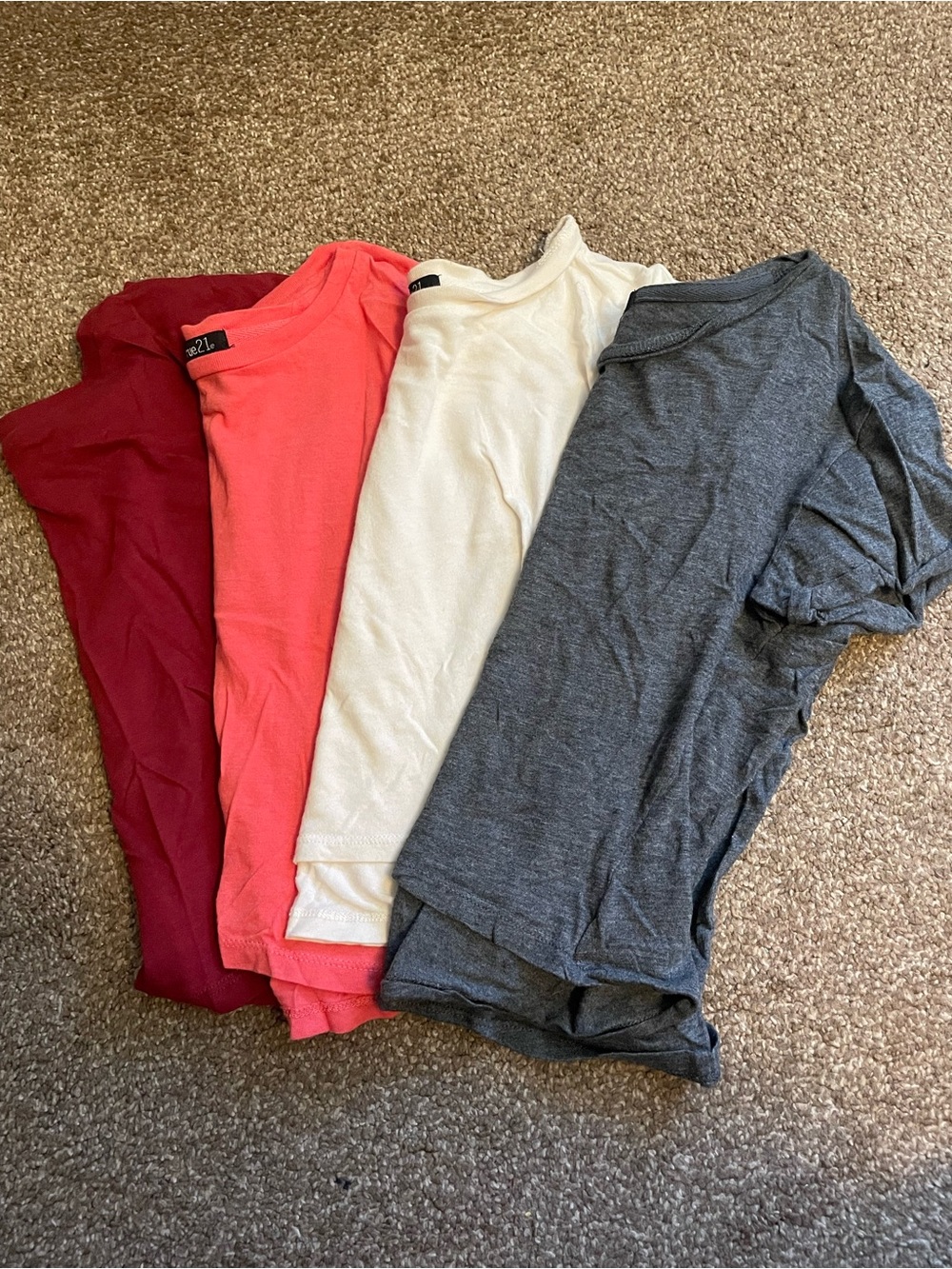 Set of 4 Cropped T-Shirt Tops. Gently Worn